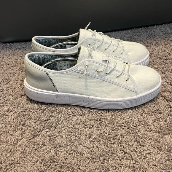 Hey Dude men’s Cody bright white sneaker size *12 - Picture 6 of 7